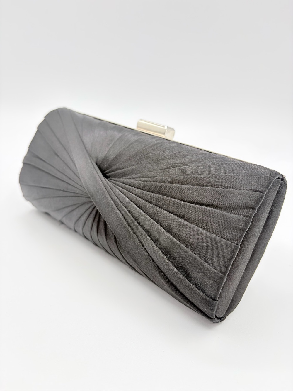 Le Chateau Black Satin Pleated Evening Clutch Chain Shoulder Bag - Picture 11 of 15